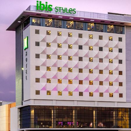 Ibis Styles Merida Galerias Экстерьер фото