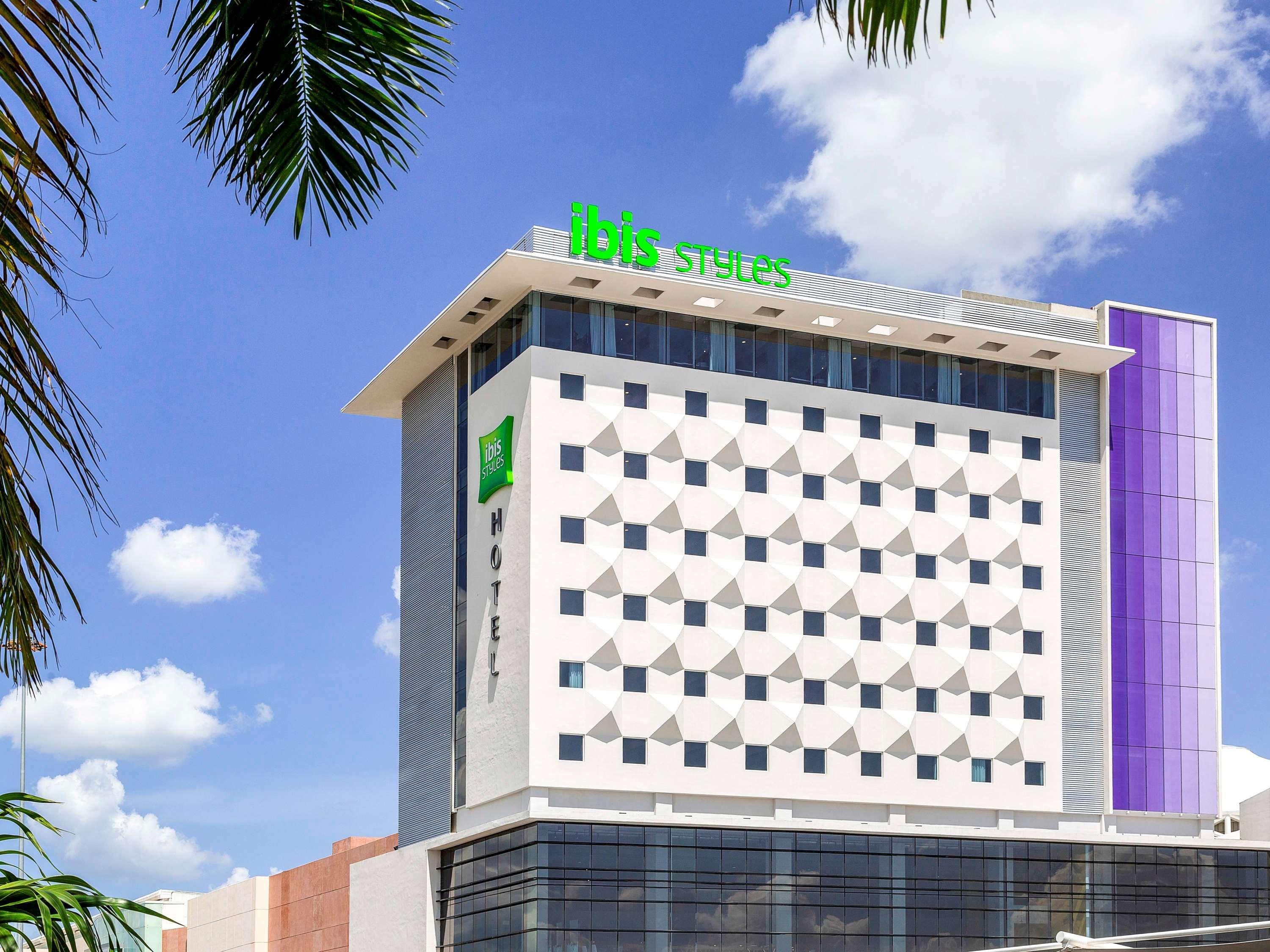 Ibis Styles Merida Galerias Экстерьер фото