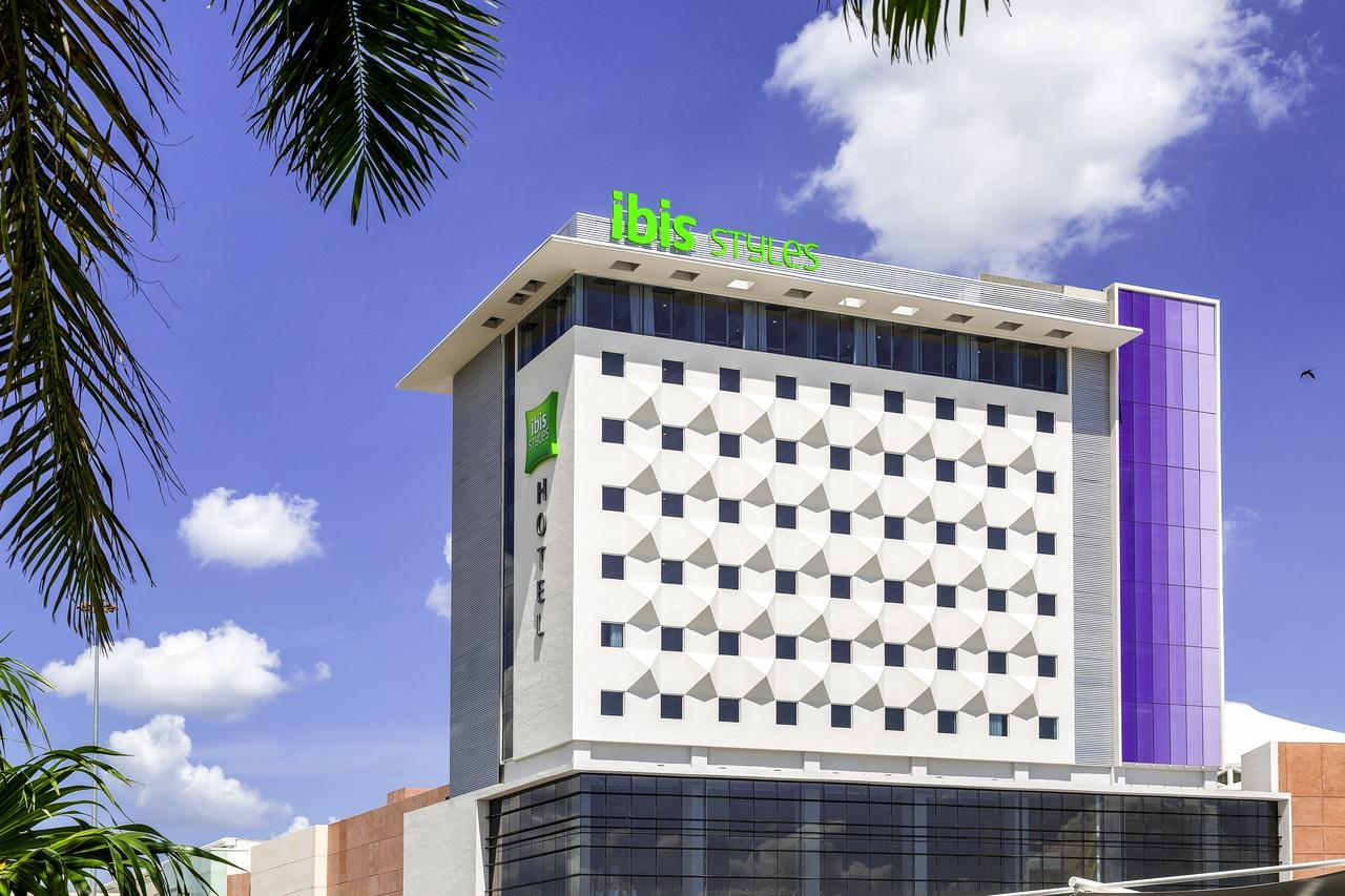 Ibis Styles Merida Galerias Экстерьер фото