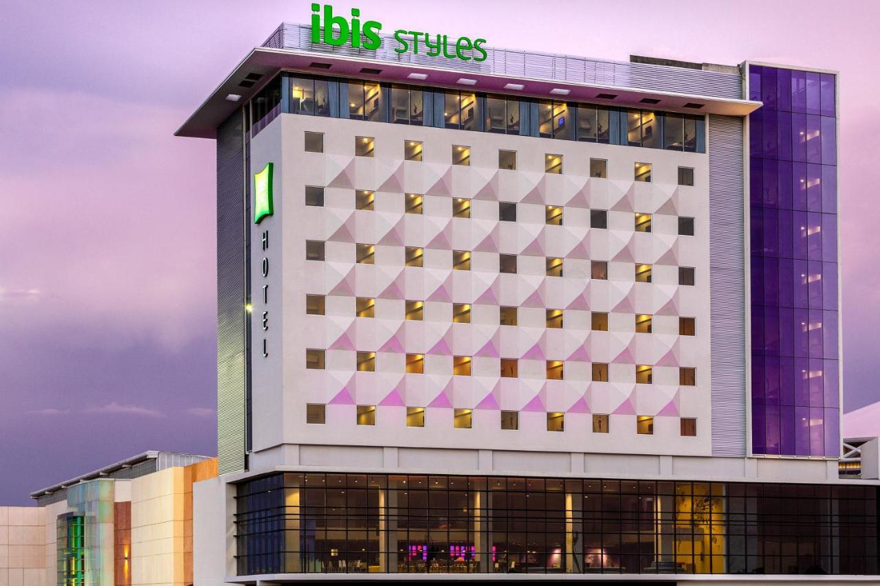Ibis Styles Merida Galerias Экстерьер фото