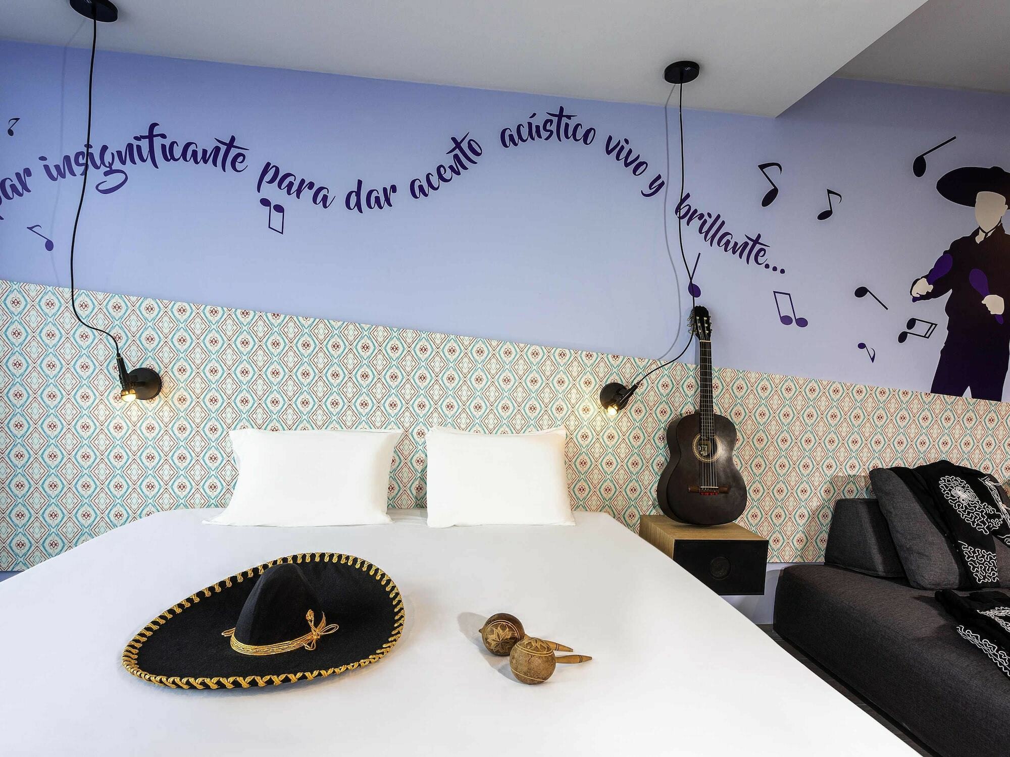 Ibis Styles Merida Galerias Экстерьер фото